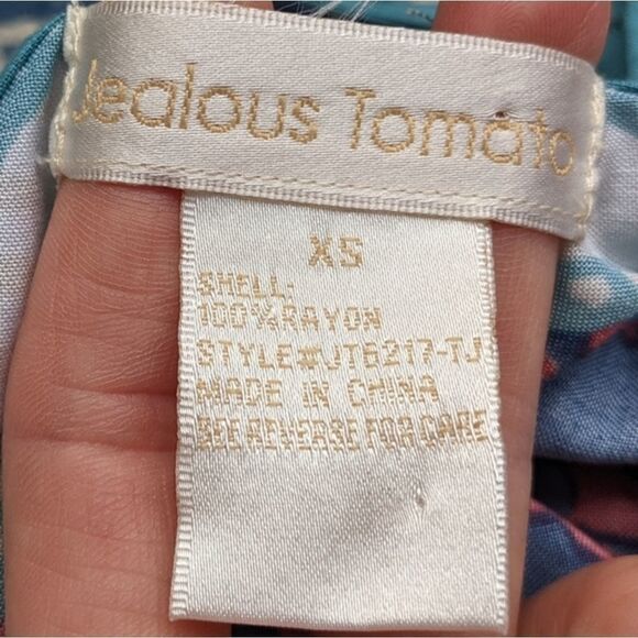 Jealous Tomato cold shoulder top - Picture 5 of 8